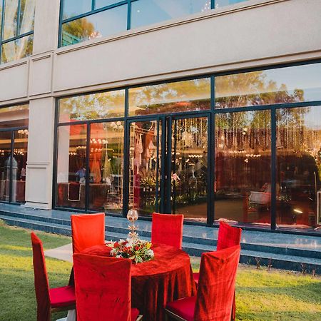 Fortune Park Boulevard Delhi  Exterior photo
