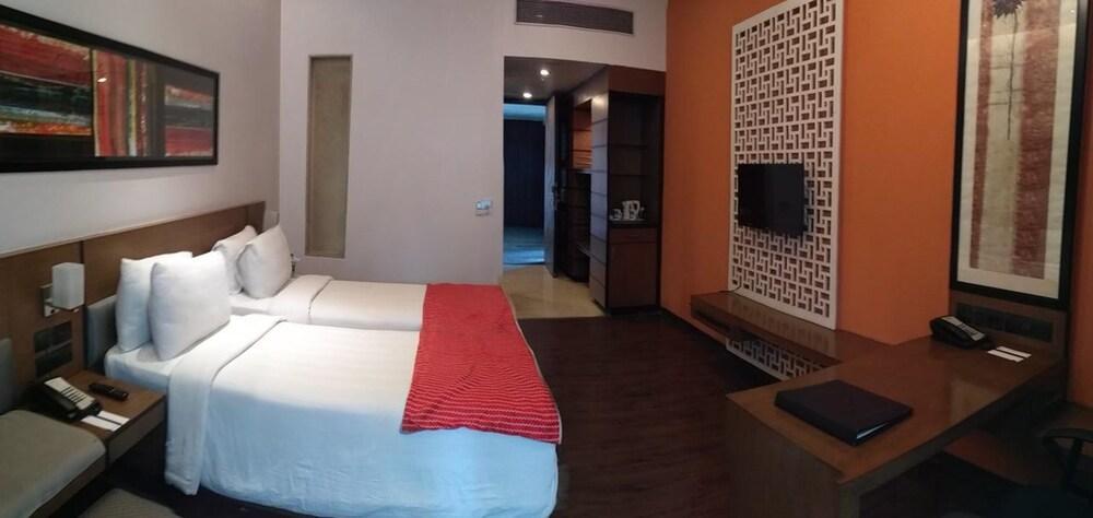 Fortune Park Boulevard Delhi  Exterior photo